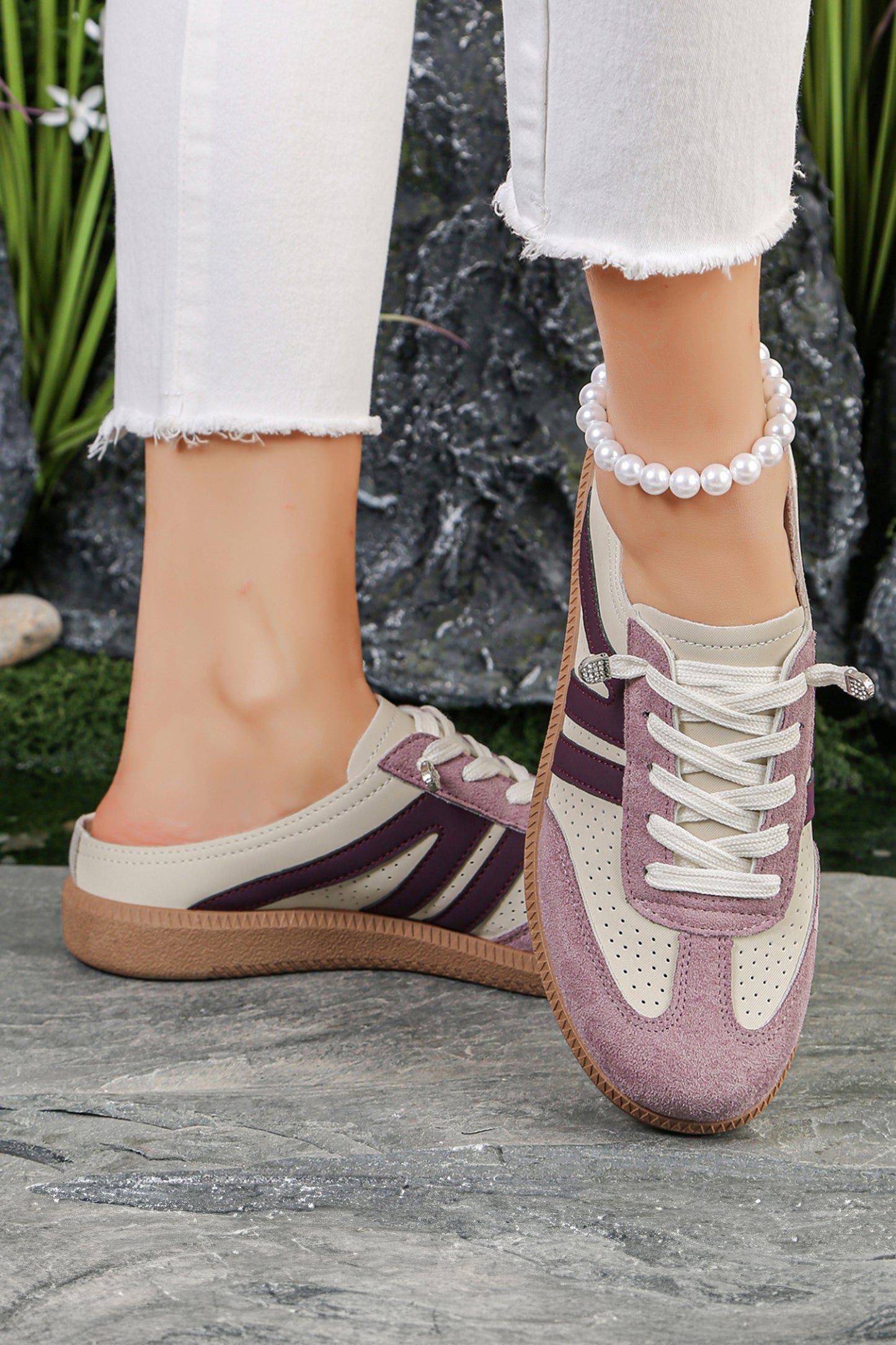 Patchwork Lace-Up Eyelet Fashion Sneakers