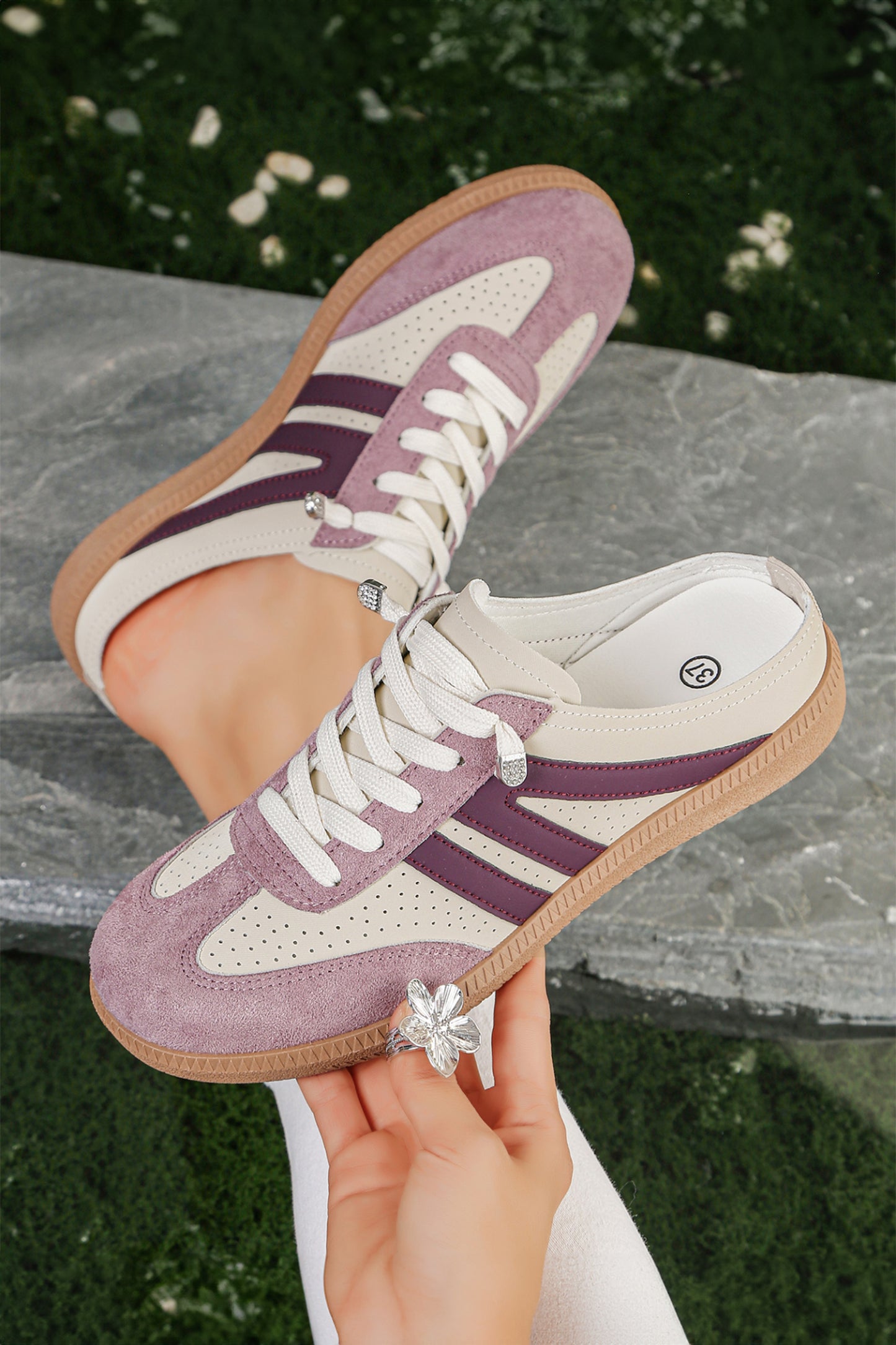 Patchwork Lace-Up Eyelet Fashion Sneakers